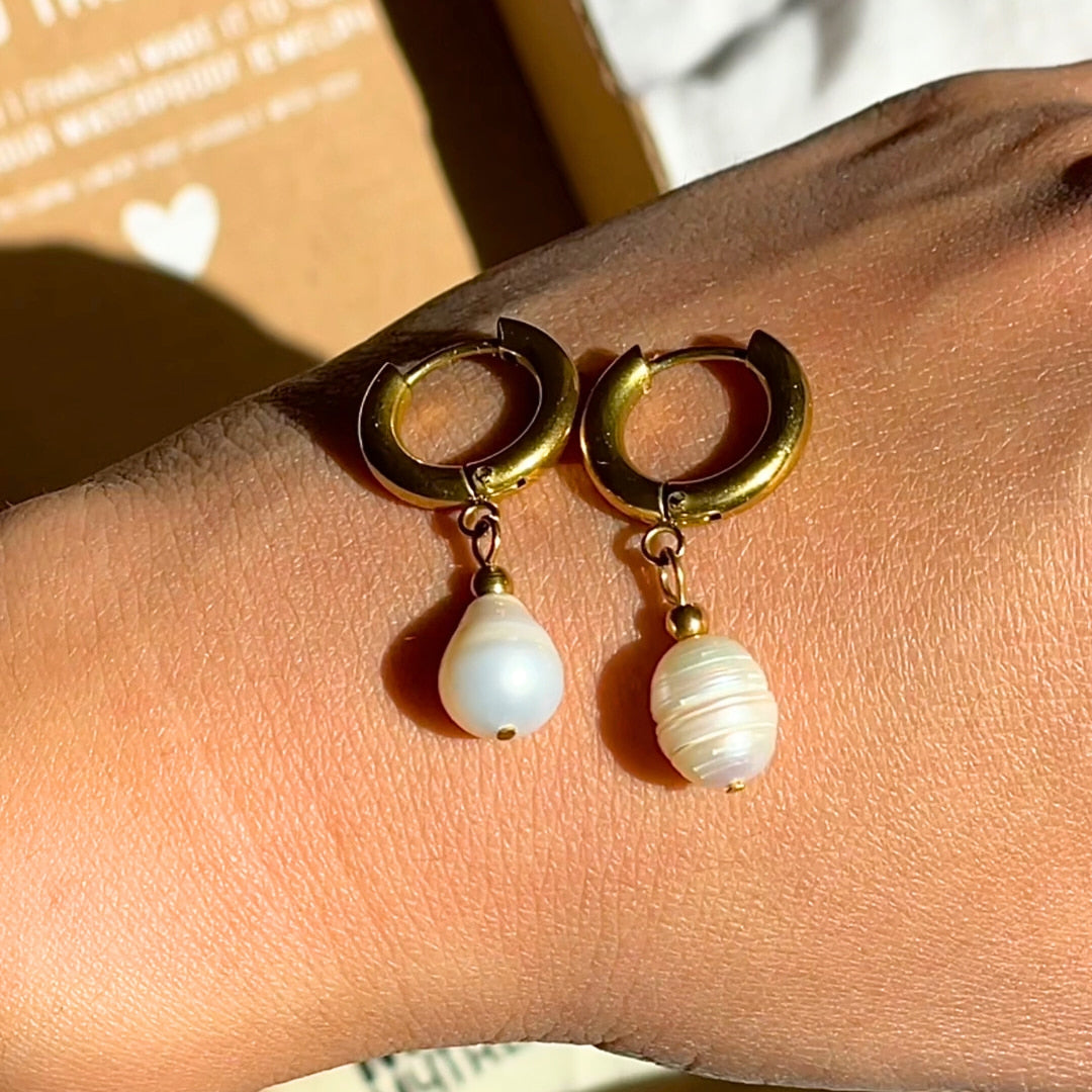 "SAN FRAN" CHUNKY PEARL HOOPS