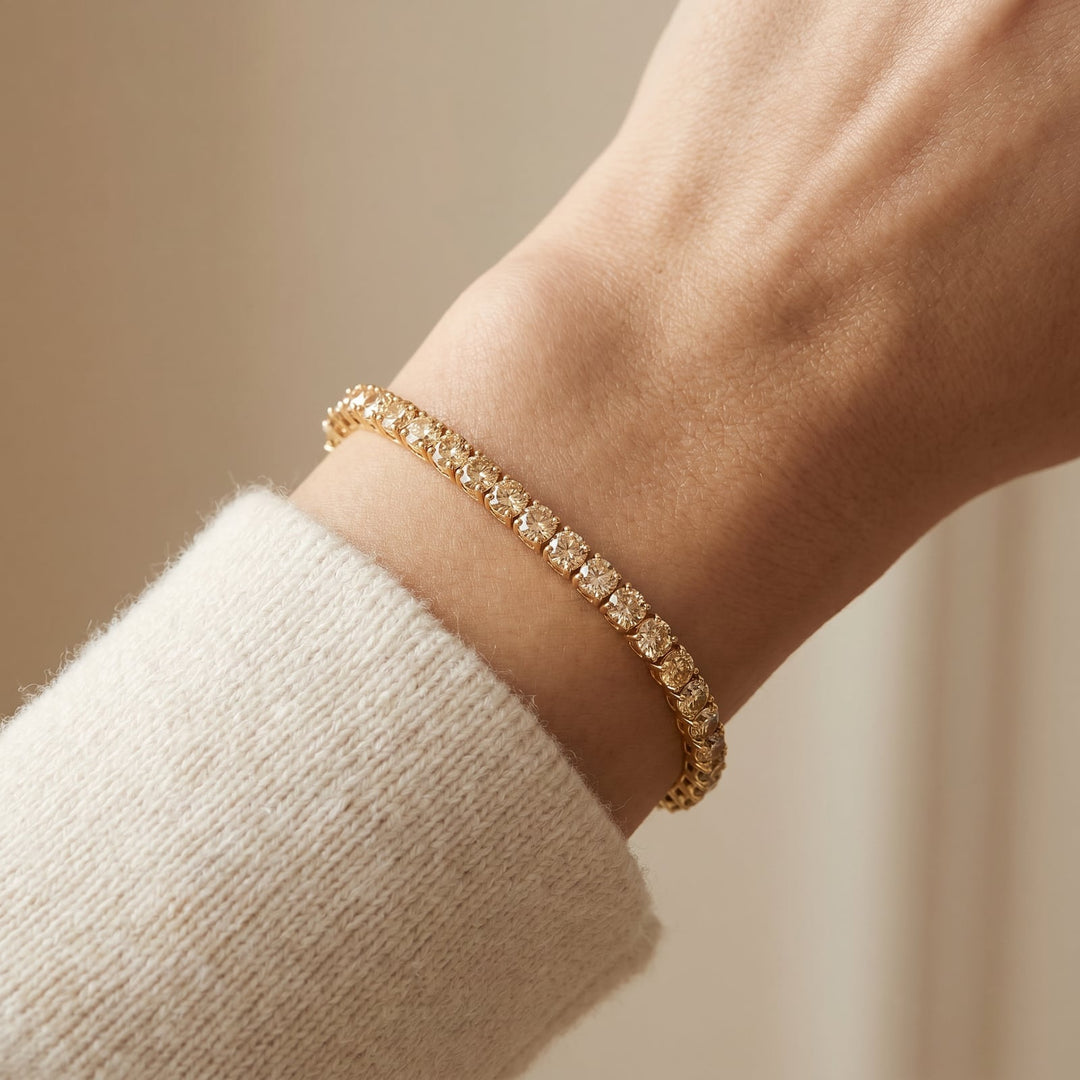 "Miami" Champagne Tennis Bracelet 2.0 gold on wrist