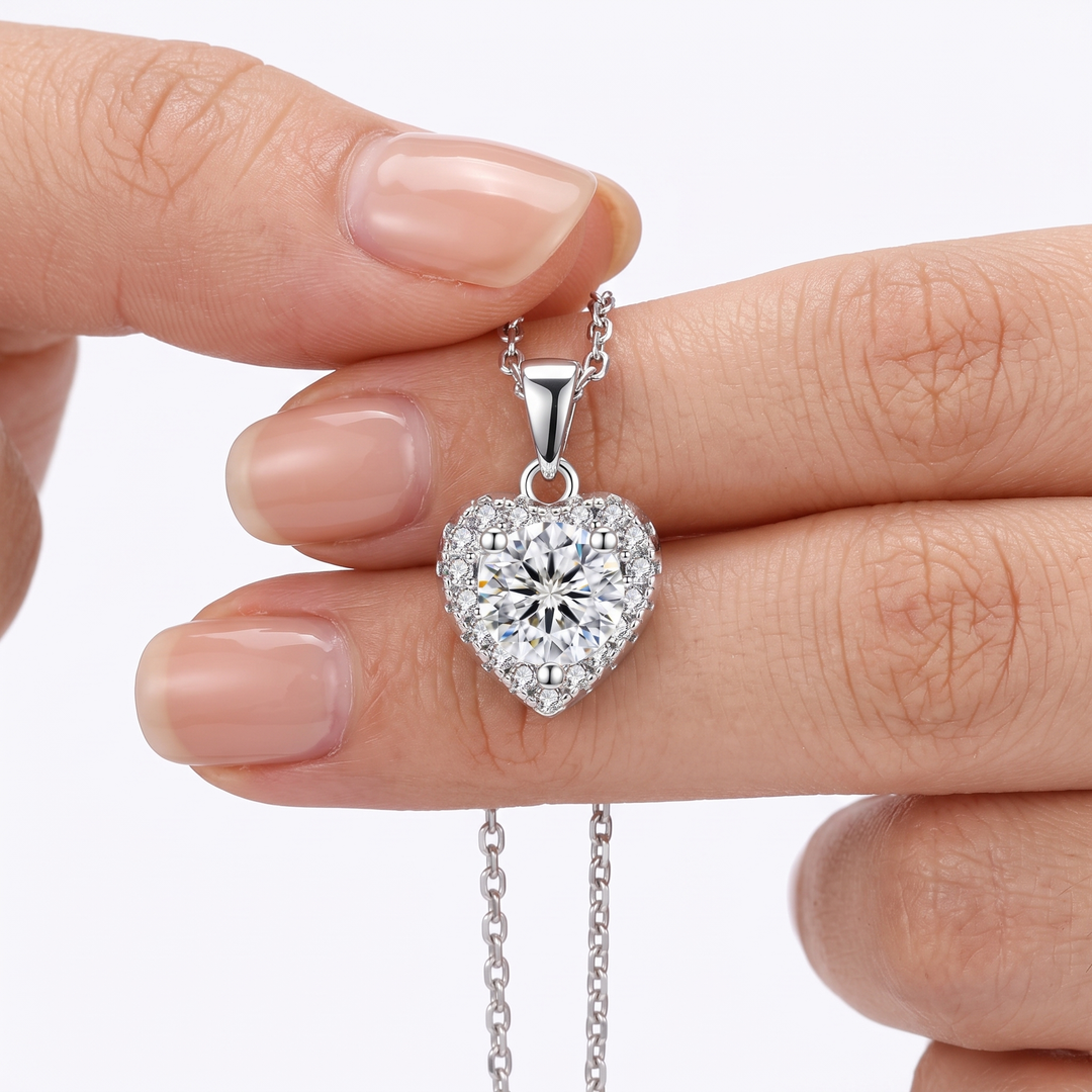 “Helsinki” Moissanite 1ct Heart Halo Necklace
