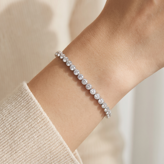 Oslo Classic Bezel Set — bracelet worn on the wrist